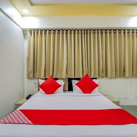 Collection O Hotel Alice Ahmedabad Exteriör bild