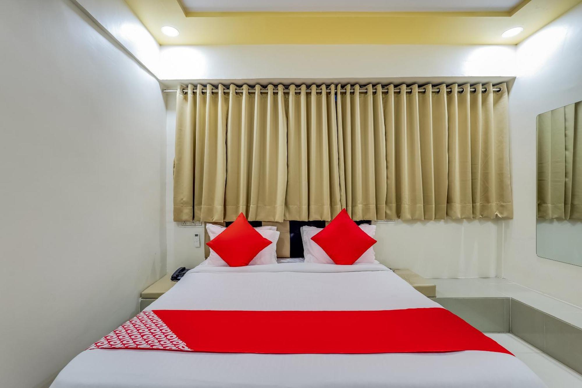 Collection O Hotel Alice Ahmedabad Exteriör bild
