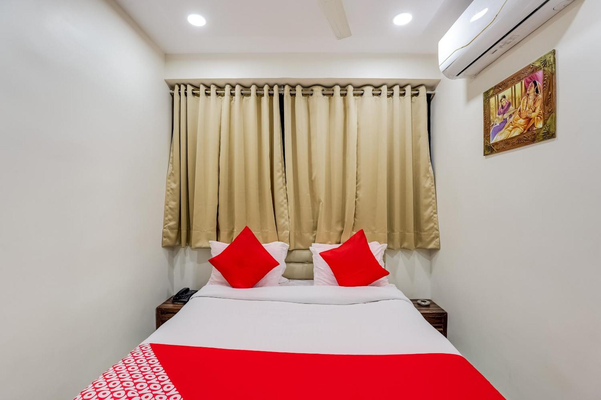 Collection O Hotel Alice Ahmedabad Exteriör bild