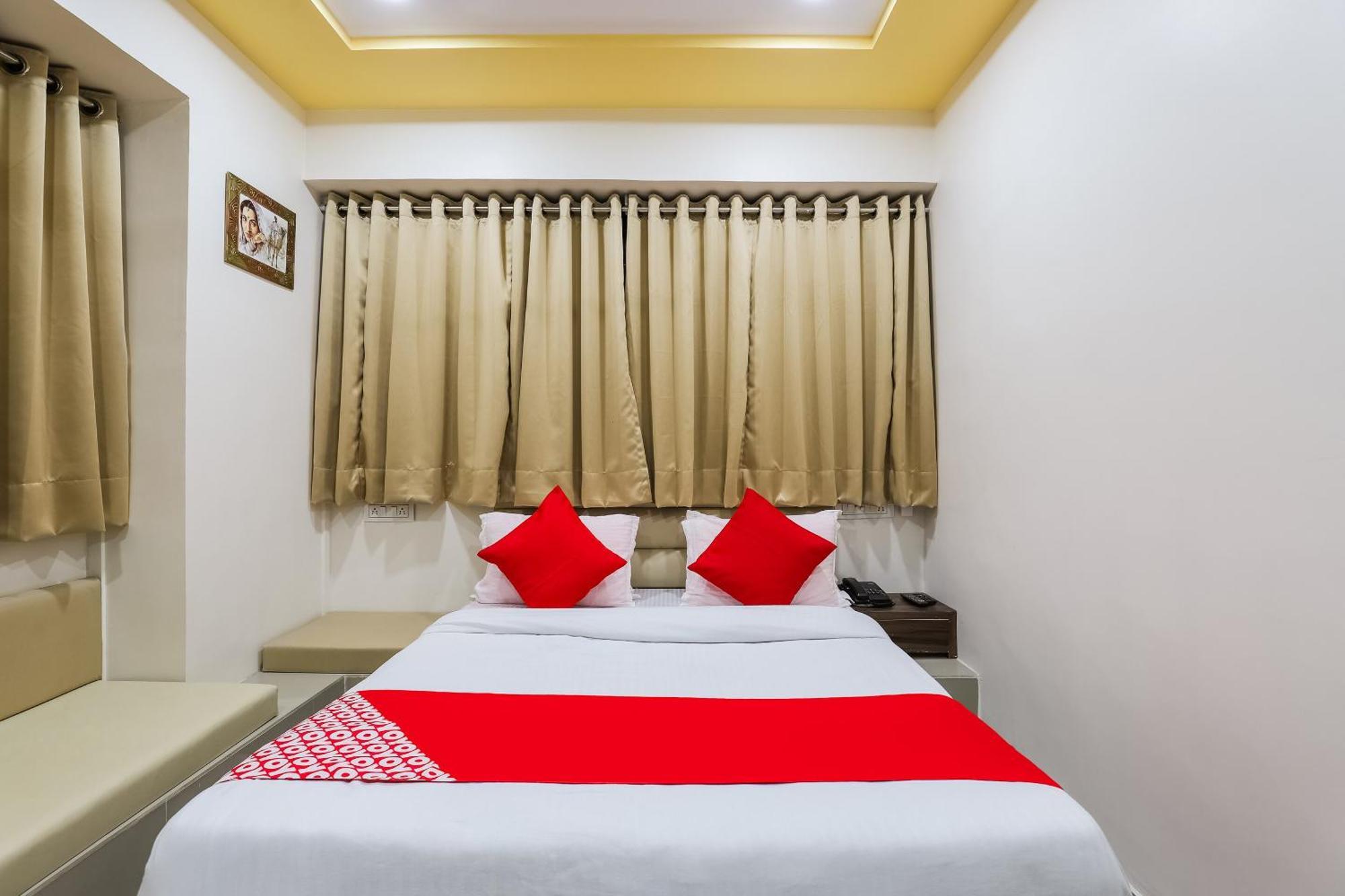 Collection O Hotel Alice Ahmedabad Exteriör bild