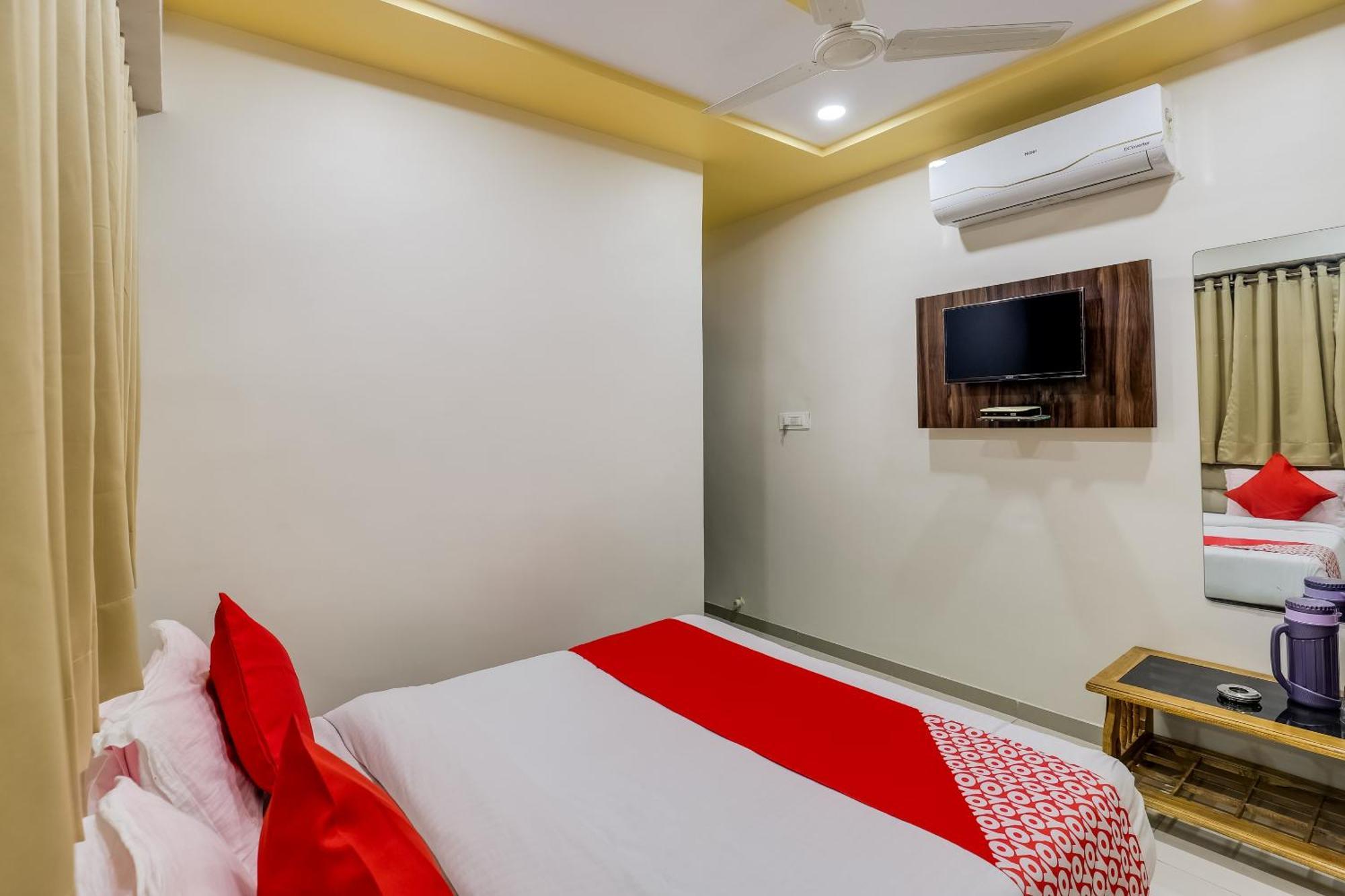 Collection O Hotel Alice Ahmedabad Exteriör bild