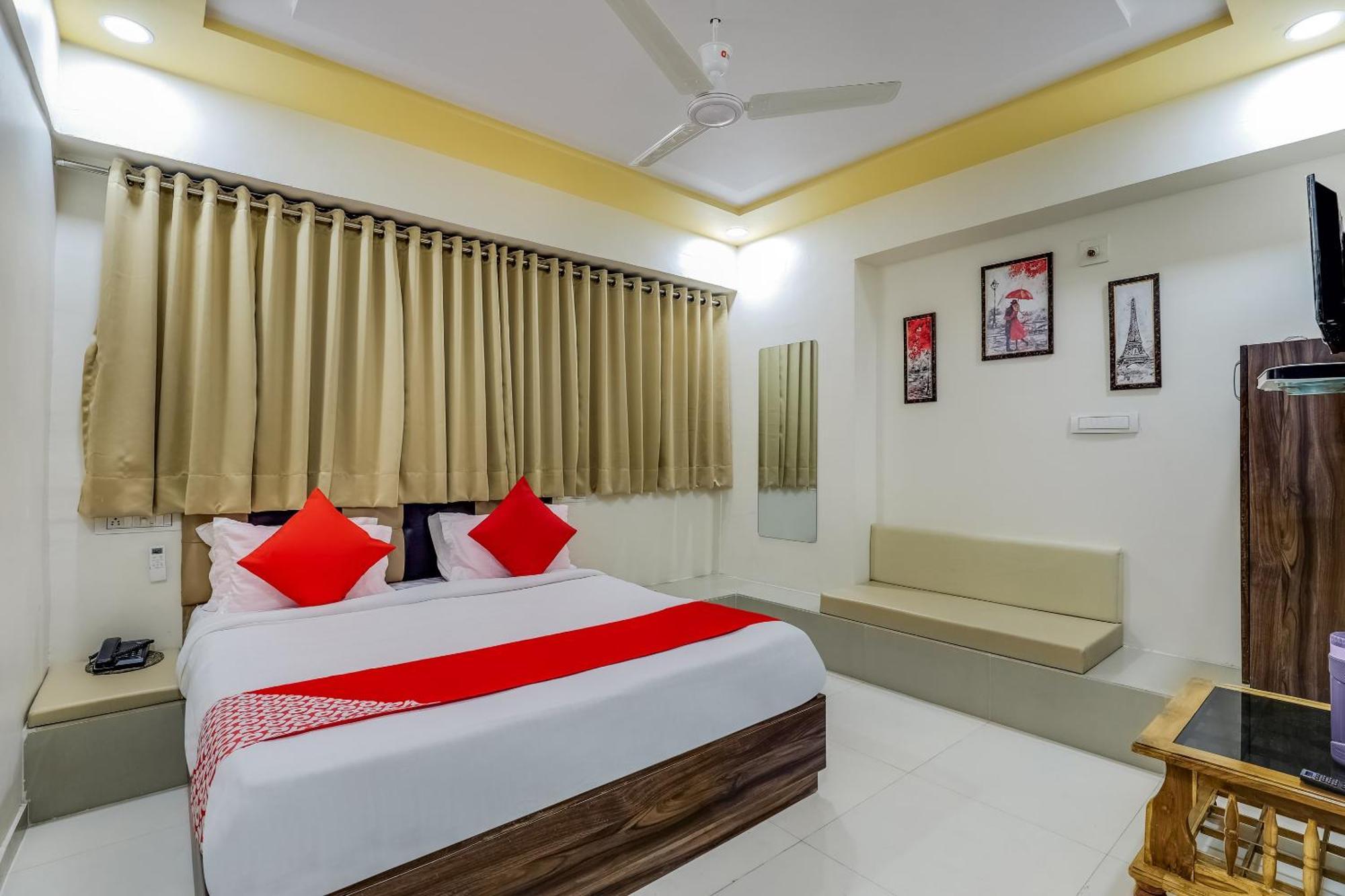 Collection O Hotel Alice Ahmedabad Exteriör bild